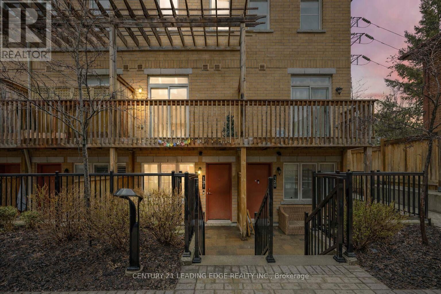 Photo de la propriété:  380 Hopewell Avenue 121  ON M6E 2S2 