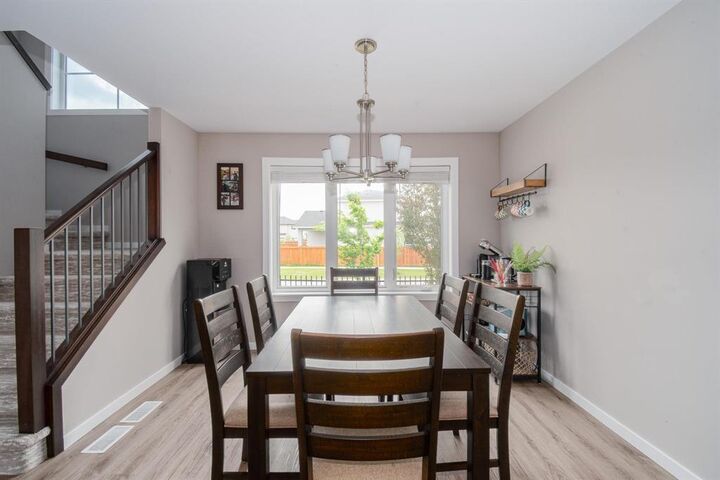 Property Photo:  112 McKellar Drive  MB R3R 2W9 