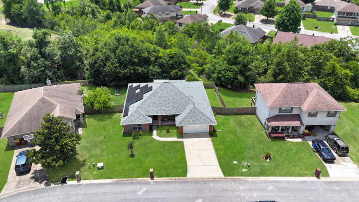 Property Photo:  221 Citadel Lane  FL 32539 