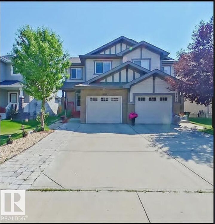 2402 Casselman Crescent SW — photo 1