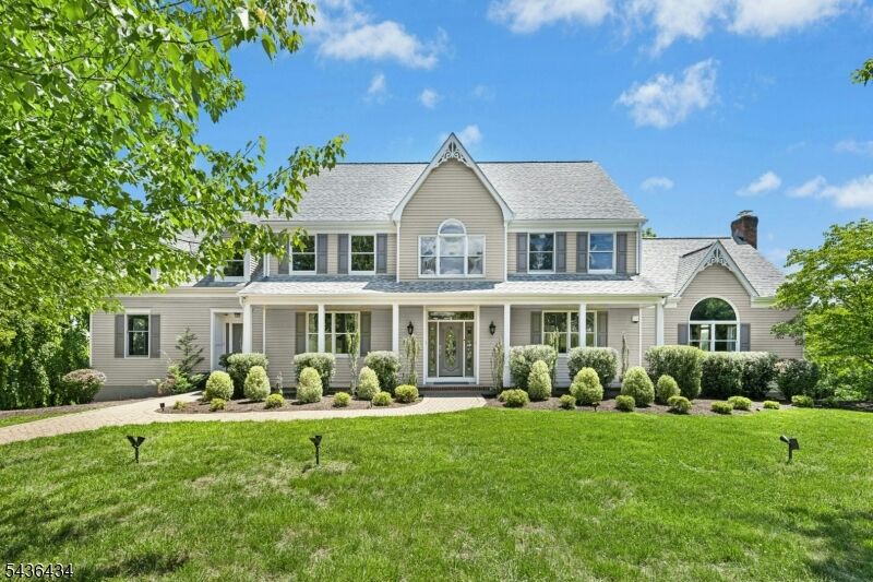 Property Photo:  10 Red Robin Way  NJ 08822 
