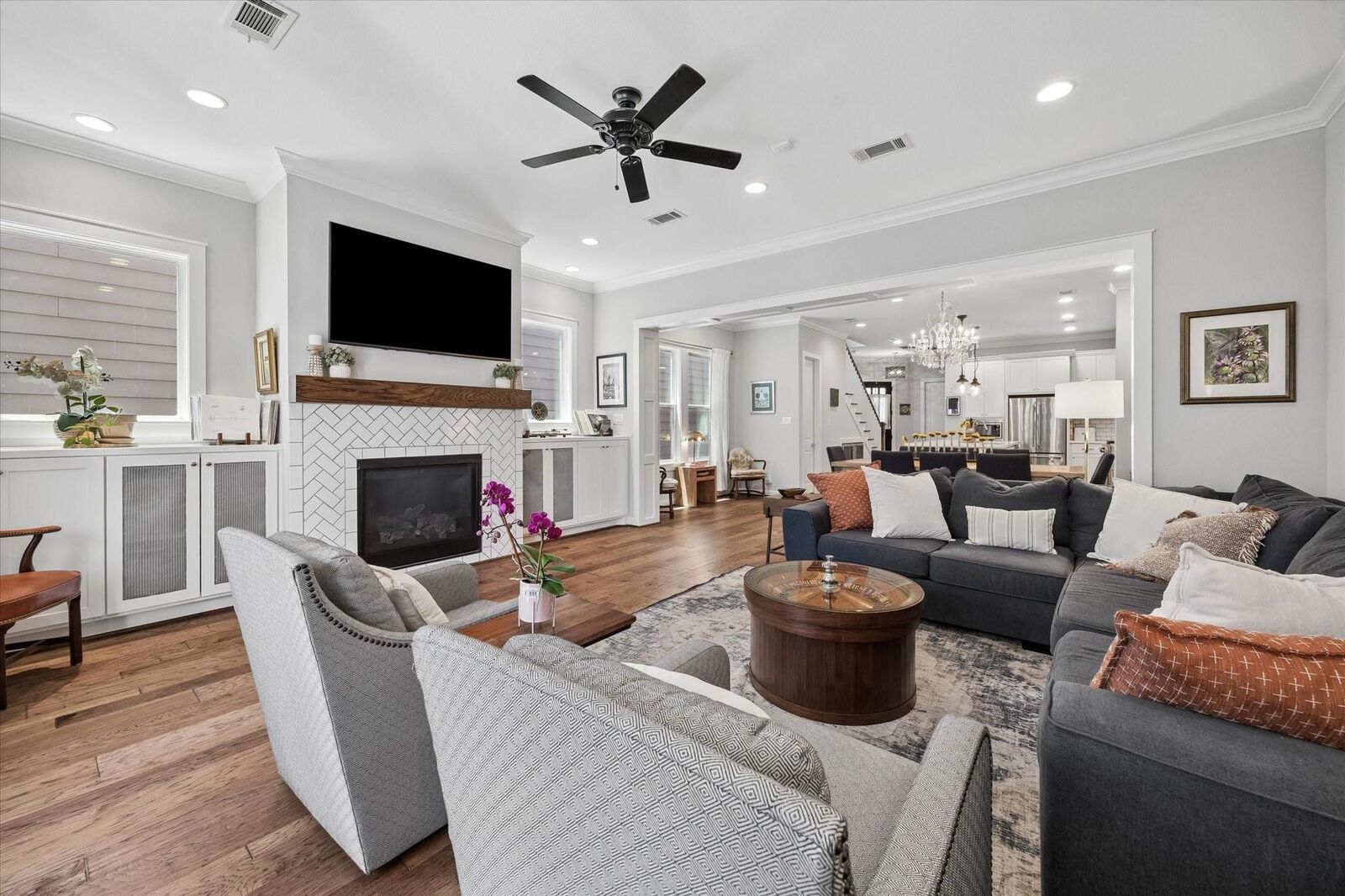 Property Photo:  118 E 27th Street B  TX 77008 