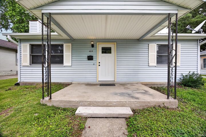Property Photo:  409 R Street  IN 47421 