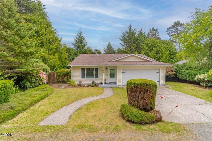 Property Photo:  50 Ridge Place  OR 97341 