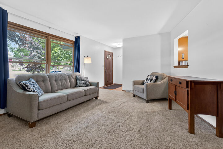 Property Photo:  6356 W Plaza Cir  WI 53223 