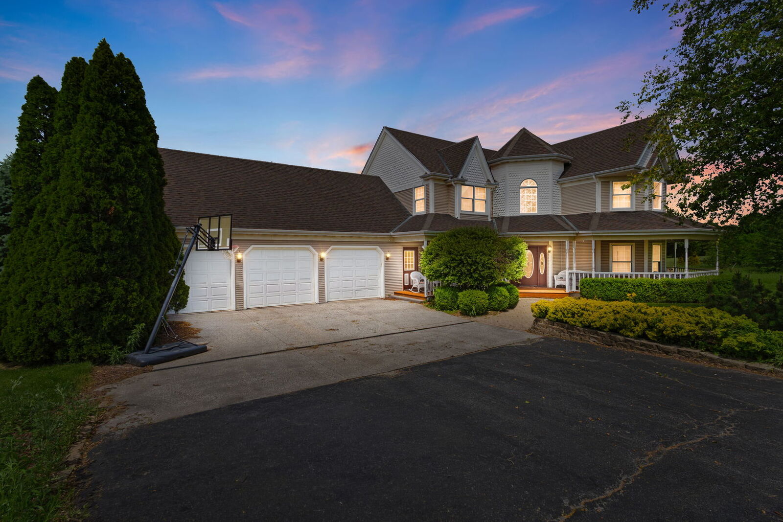 Property Photo:  1848 E Offner Road  IL 60401 
