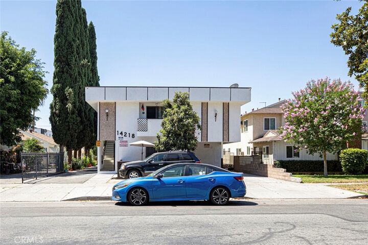 Property Photo:  14218 Sylvan Street  CA 91401 