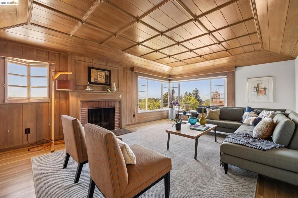 Property Photo:  2541 Hilgard Ave  CA 94709 