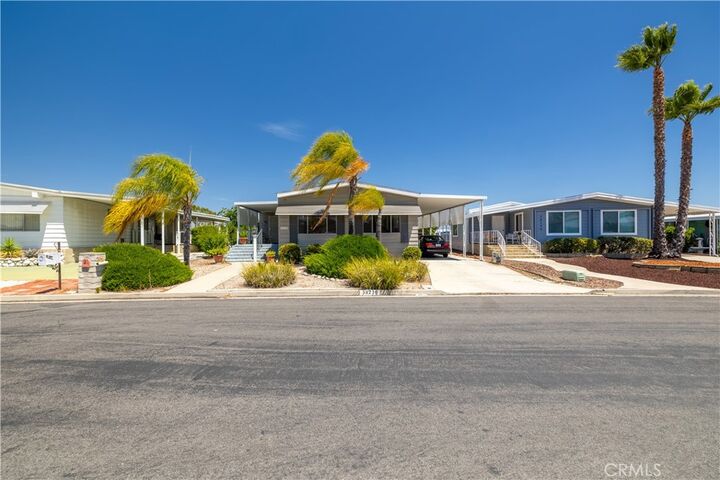 Property Photo:  38230 Calle Arrebol  CA 92563 