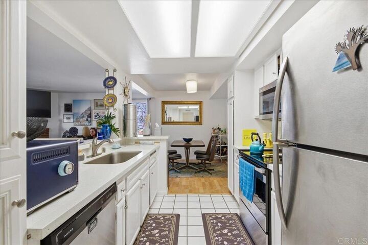 Property Photo:  1010 E Washington Avenue #71  CA 92025 