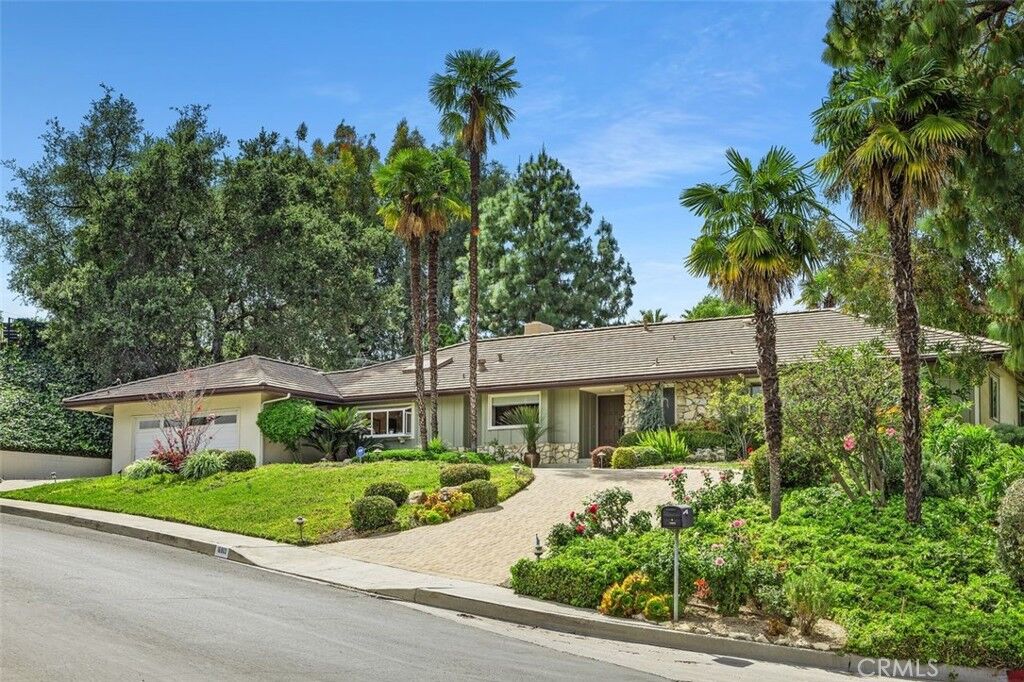 Property Photo:  16903 Oak View Drive  CA 91436 