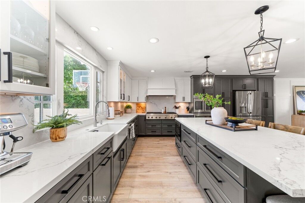 Property Photo:  506 Somerset  CA 92870 