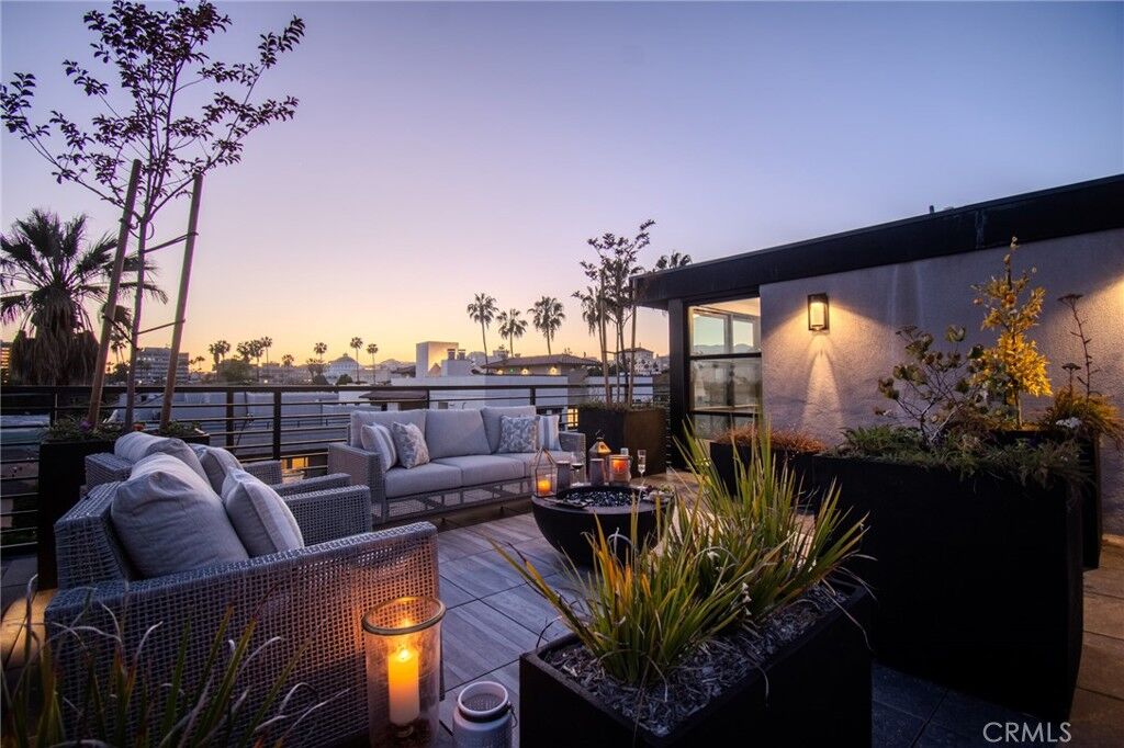 Property Photo: 150 S Oak Knoll 103 CA 91101