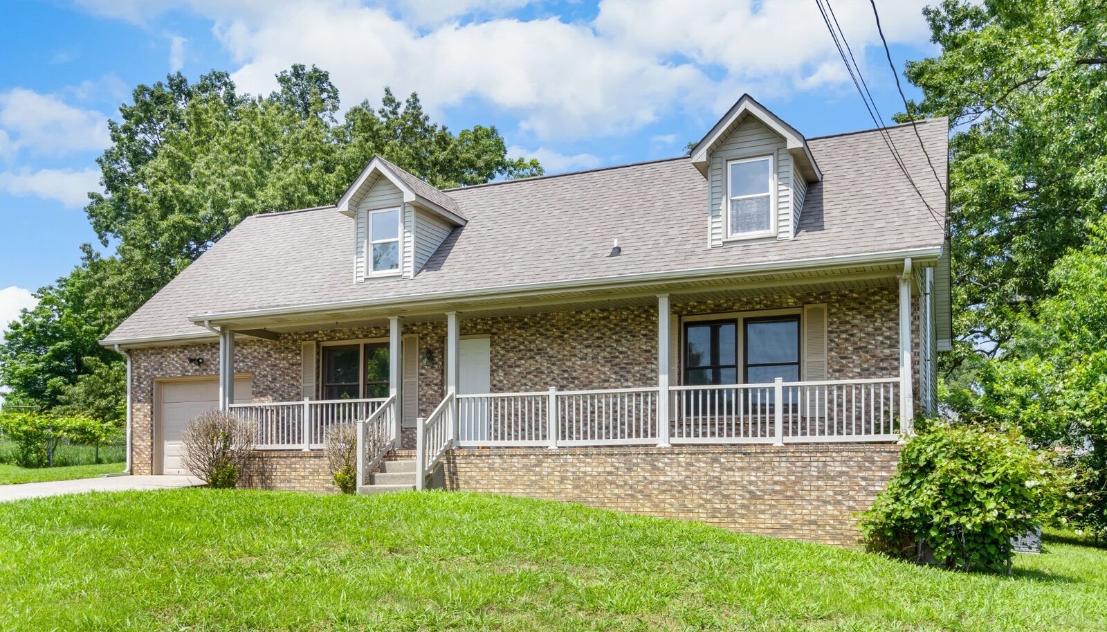 Property Photo: 203 Quail Ridge Rd TN 37042