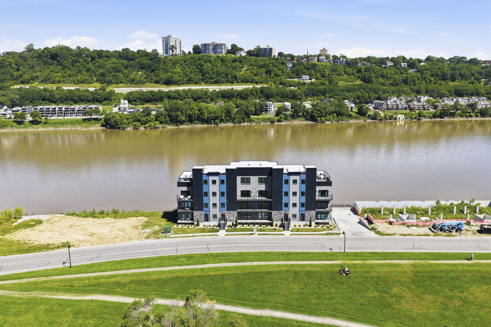 Property Photo:  745 Manhattan Boulevard  KY 41074 
