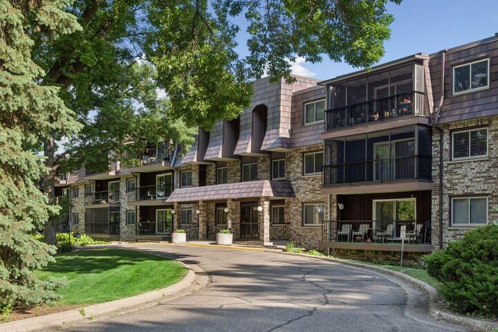 Property Photo: 260 Westview Drive 108 MN 55118