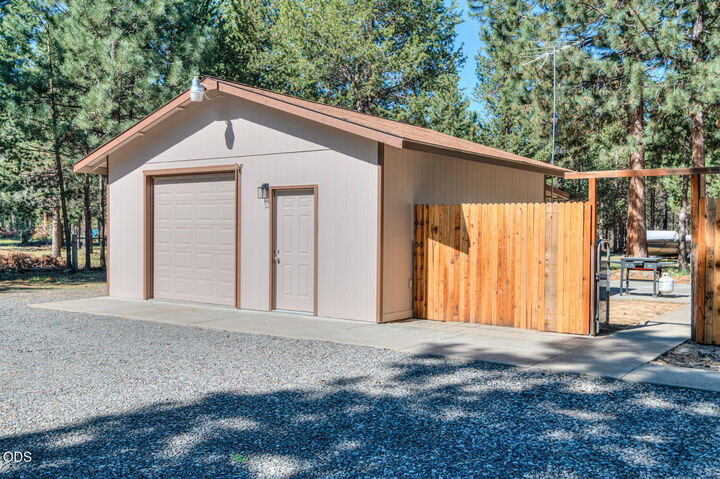 Property Photo:  148728 Snuffy Drive  OR 97739 