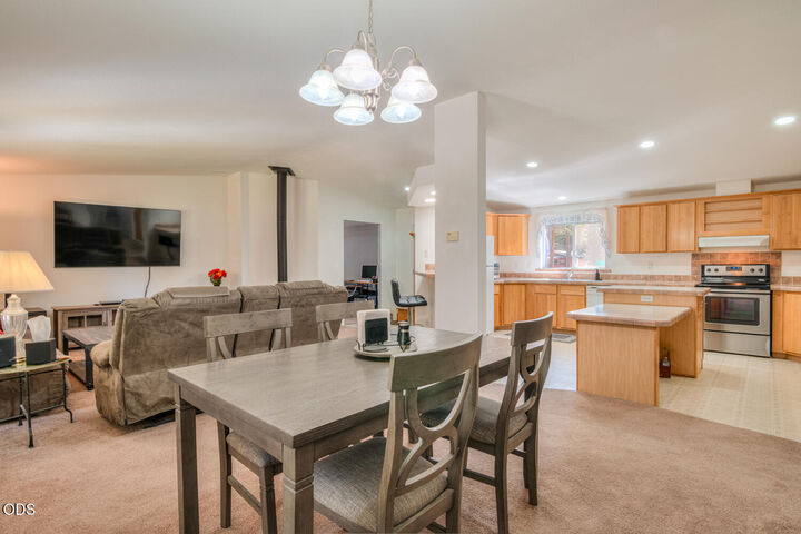 Property Photo:  148728 Snuffy Drive  OR 97739 