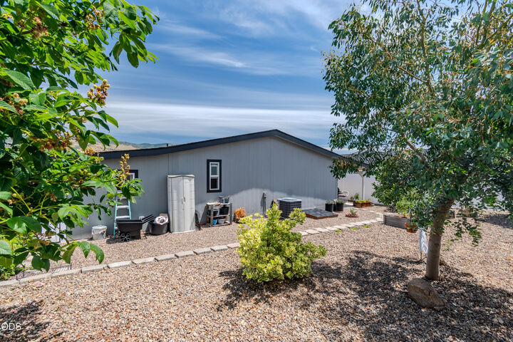Property Photo:  333 Mountain View Drive Unit 75  OR 97540 