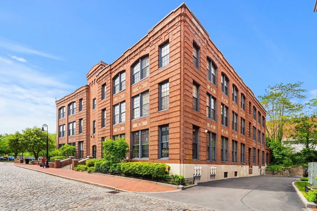 Property Photo:  1243 Adams Street Pm309  MA 02124 