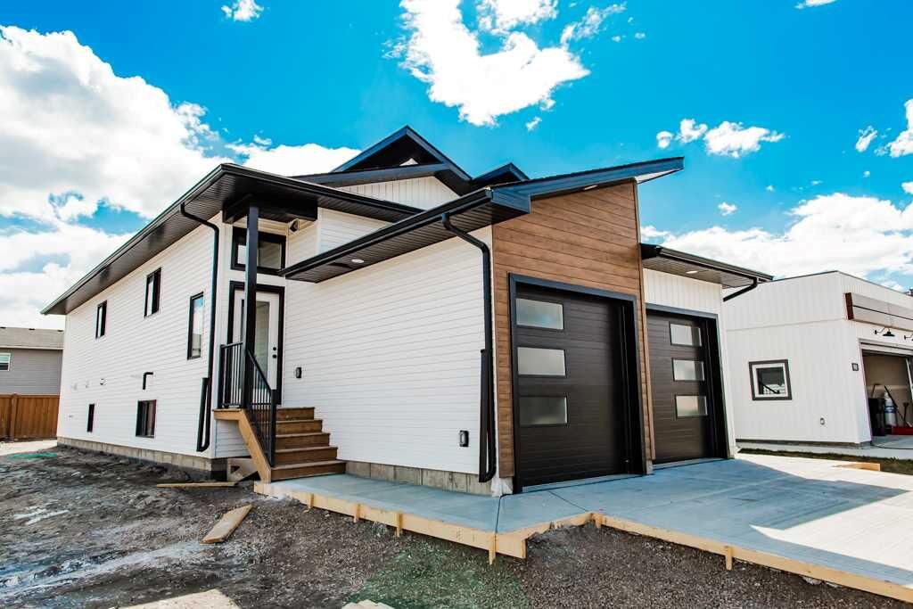 Property Photo:  9505 114 Avenue  AB T8X 0W7 