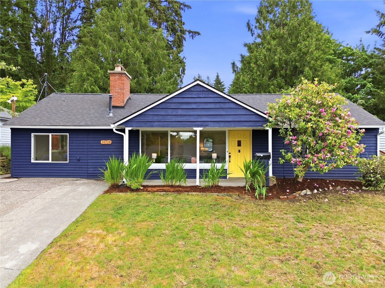 Property Photo:  14716  22nd Avenue NE  WA 98155 
