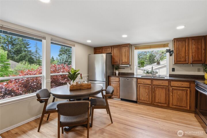 Property Photo: 13412 SE 59th Street WA 98006