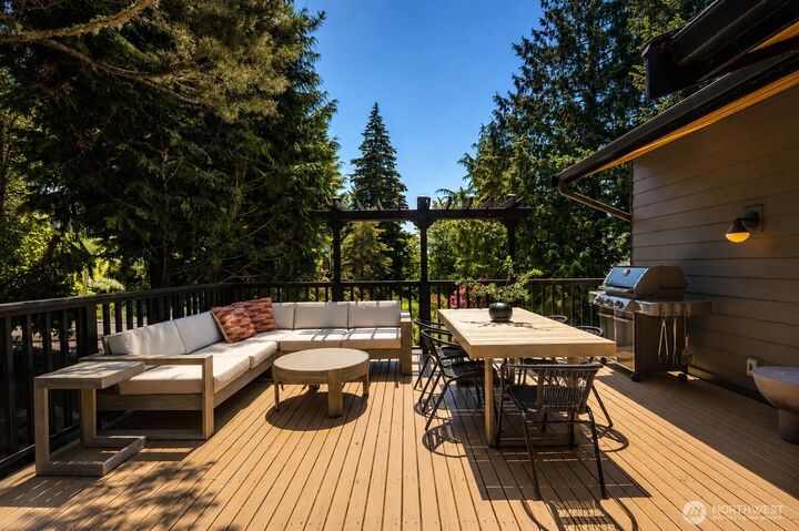 Property Photo:  13441  64th Terrace NE  WA 98034 