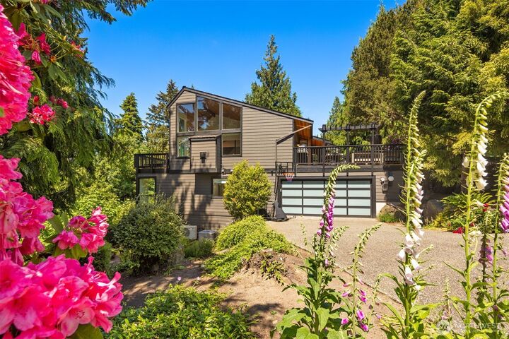 Property Photo:  13441  64th Terrace NE  WA 98034 