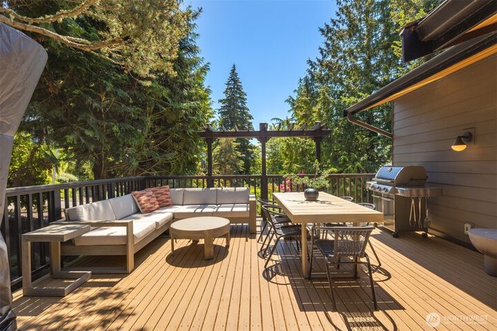 Property Photo: 13441 64th Terrace NE WA 98034