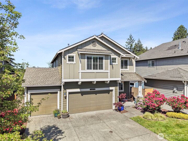 Property Photo:  15216  79th Avenue E  WA 98375 