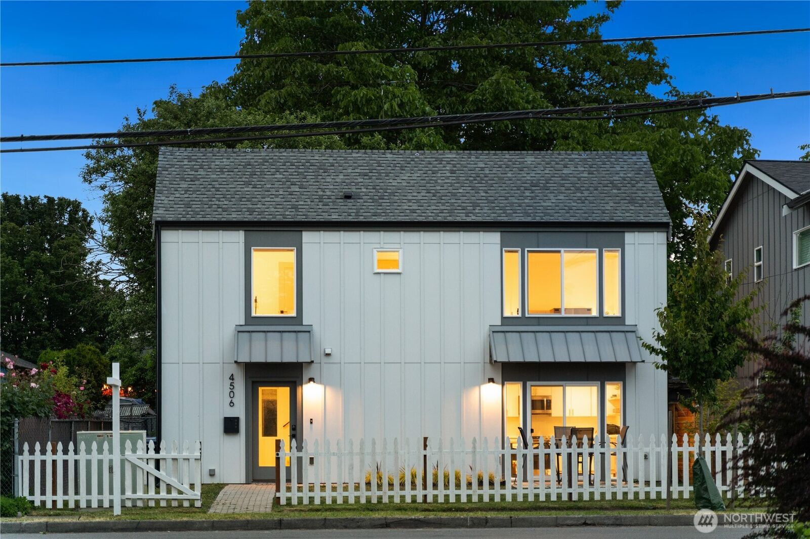Property Photo:  4506  S Kenyon St  WA 98118 