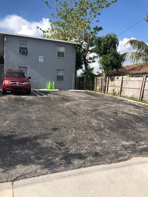 Property Photo:  824 21st Street 3  FL 33407 
