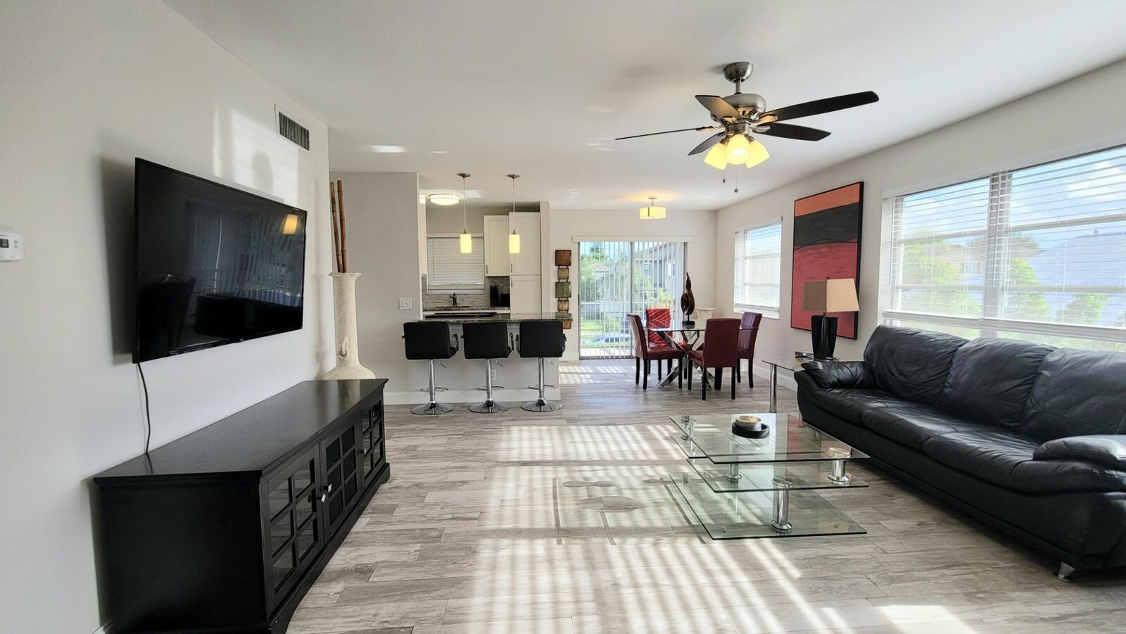 Property Photo:  115 SW 1st Avenue 10  FL 33435 