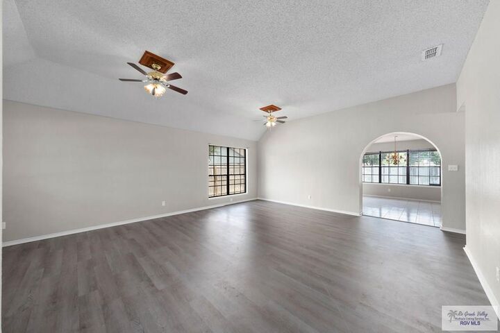 Property Photo:  822 E Williamson Ave  TX 78550 