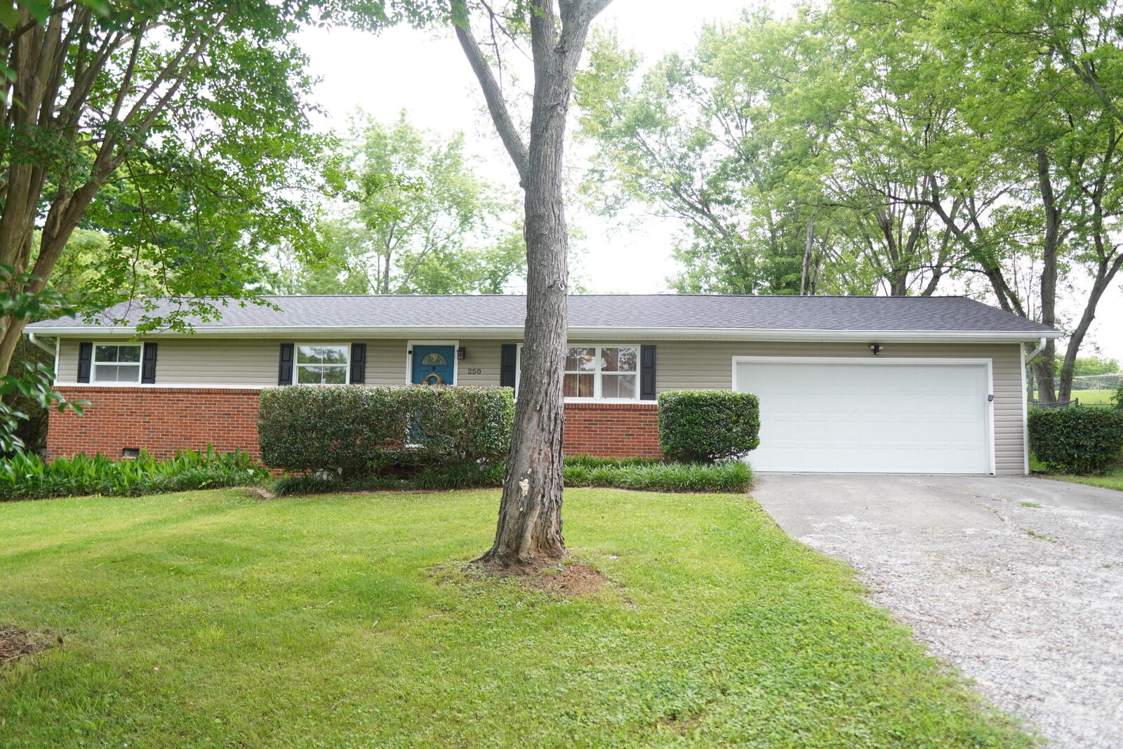 Property Photo:  250 Royal Drive NW  TN 37312 