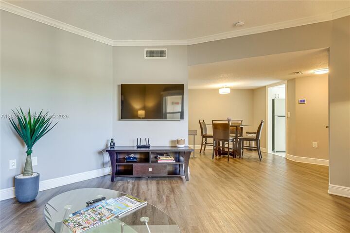 Property Photo:  341 N Birch Rd 315  FL 33304 