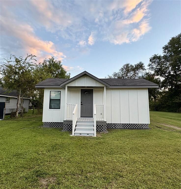 Property Photo:  814 18th Street  LA 70601 