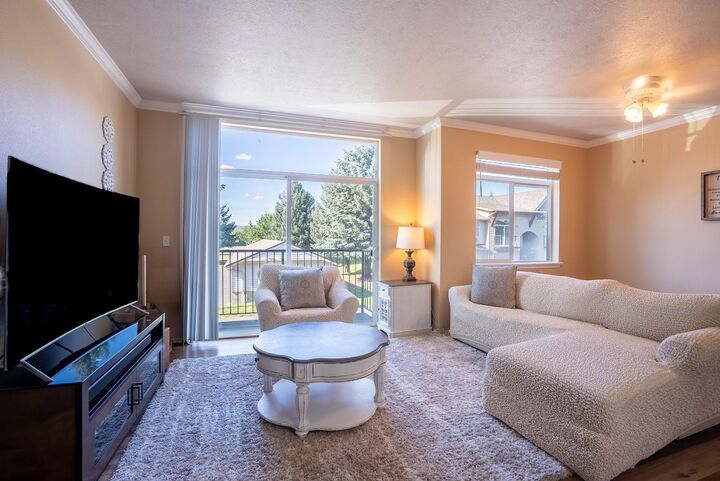 Property Photo:  22855 E Country Vista Dr Unit 352  WA 99019 
