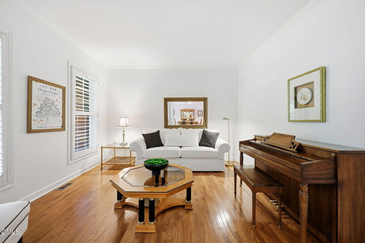 Property Photo: 1008 Old Meetinghouse Way NC 27615