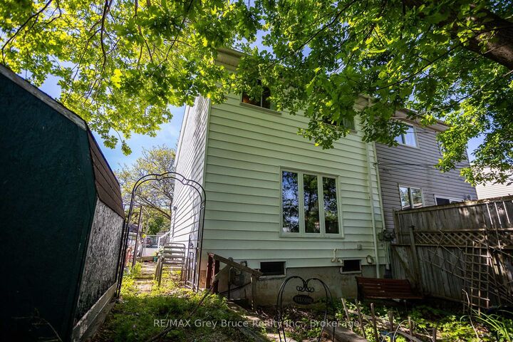 Property Photo: 1068 11th Street E ON N4K 5V6