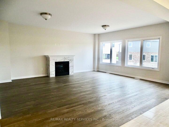 Property Photo: 204 Bethune Avenue ON L3B 0H6