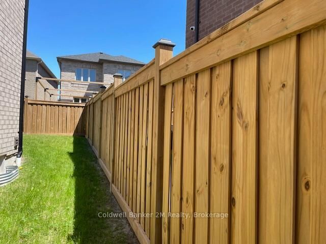 Property Photo: 136 Ogston Crescent ON L1P 0H3