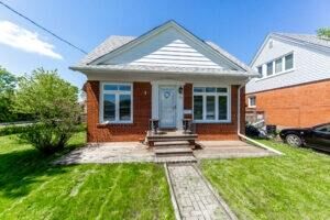 Property Photo: 136 Tower Drive ON M1R 3P5