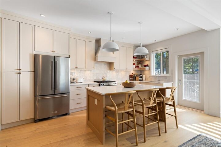 Property Photo: 973 Isabell Ave BC V9C 2N2