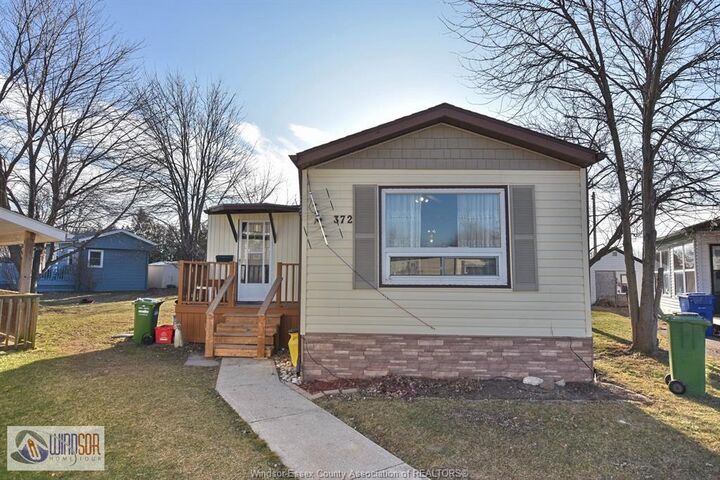 Property Photo: 327 Regent Court ON N8M 2Z2
