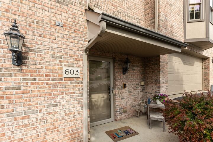 Property Photo: 603 Brandon Way PA 15108