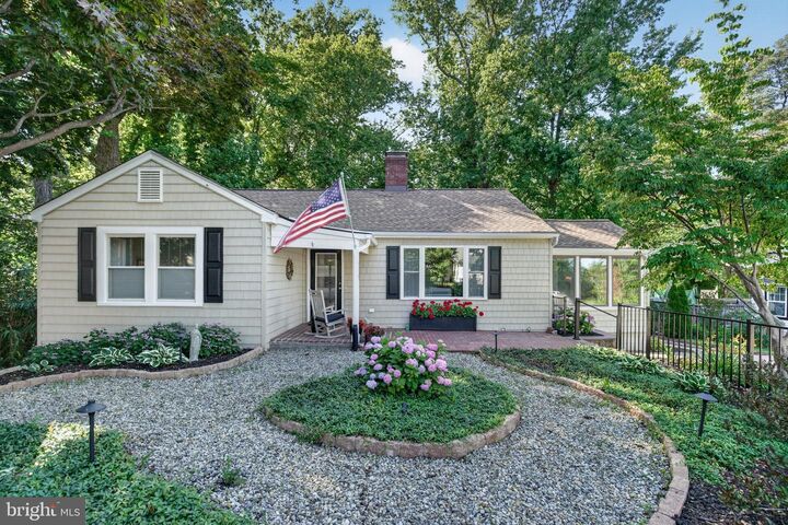 Property Photo:  1614 Avenue B  MD 20685 