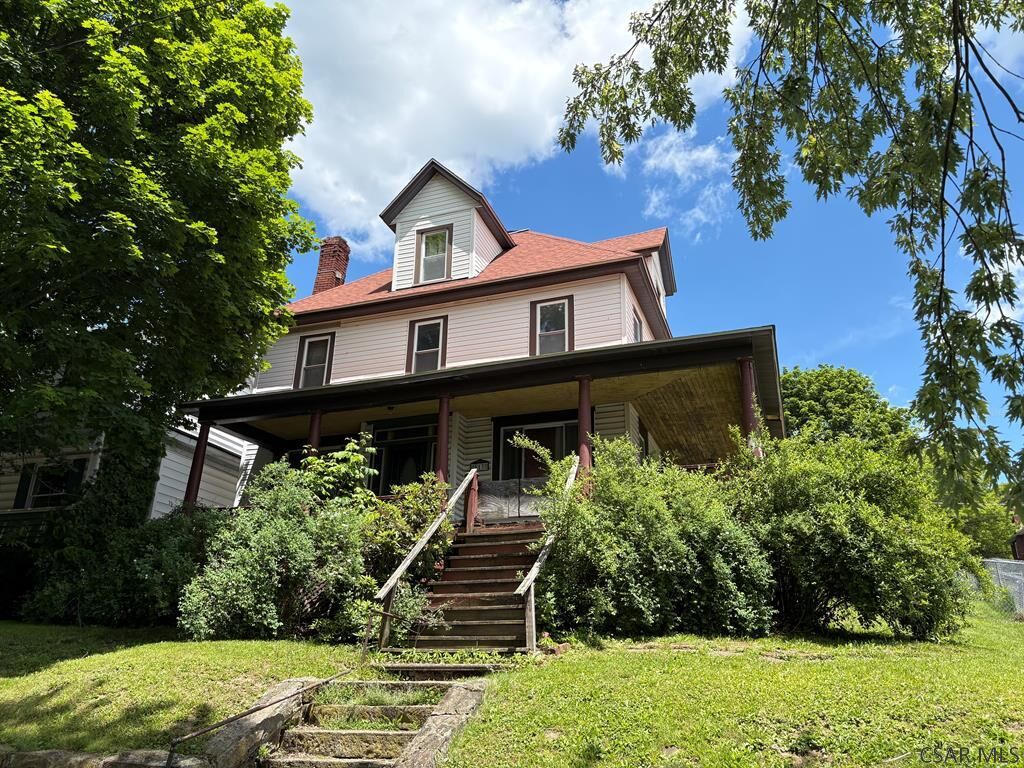 Property Photo: 913 Somerset Avenue PA 15963