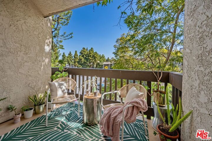 Property Photo: 9312 Summertime Ln CA 90230